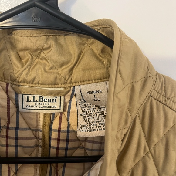 LL Bean Vest Women’s Large Tan Quilted Utility Field Hunting Plaid Lined NWOT - Picture 3 of 10